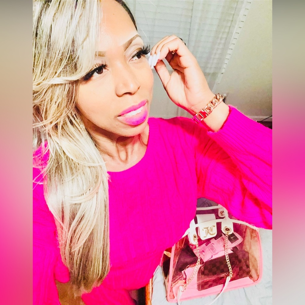 She see through you Bag 💚🩷